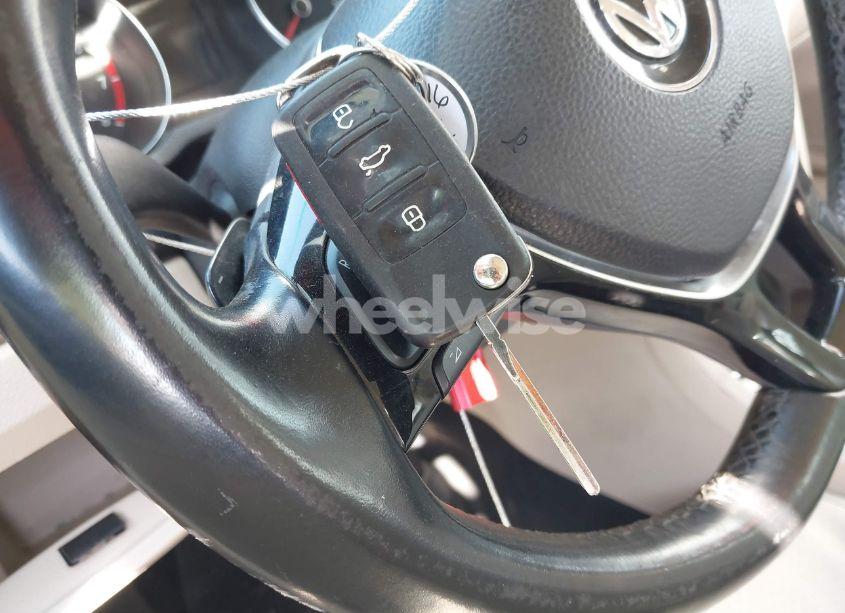 Photo 11 of 2017 Volkswagen Passat 1.8T R-LINE (VIN 1VWDT7A3XHC003327)