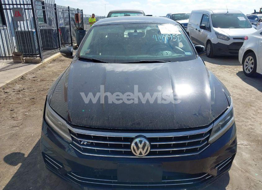 Photo 12 of 2017 Volkswagen Passat 1.8T R-LINE (VIN 1VWDT7A3XHC003327)