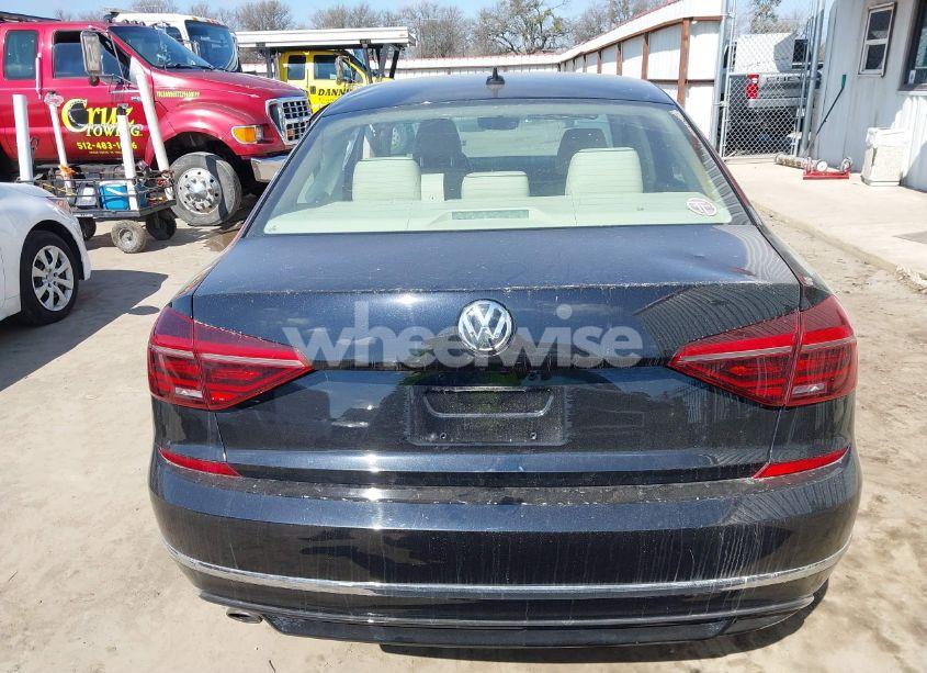Photo 16 of 2017 Volkswagen Passat 1.8T R-LINE (VIN 1VWDT7A3XHC003327)