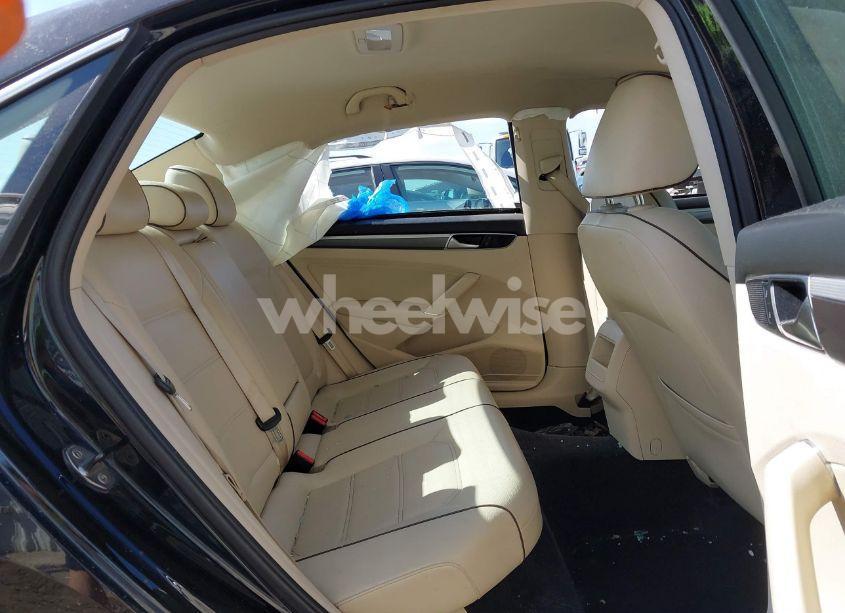 Photo 8 of 2017 Volkswagen Passat 1.8T R-LINE (VIN 1VWDT7A3XHC003327)