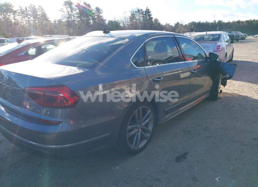 Photo 13 of 2017 Volkswagen Passat 1.8T R-LINE (VIN 1VWDT7A3XHC038398)