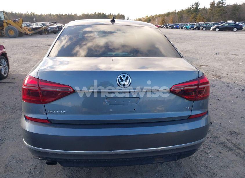 Photo 16 of 2017 Volkswagen Passat 1.8T R-LINE (VIN 1VWDT7A3XHC038398)