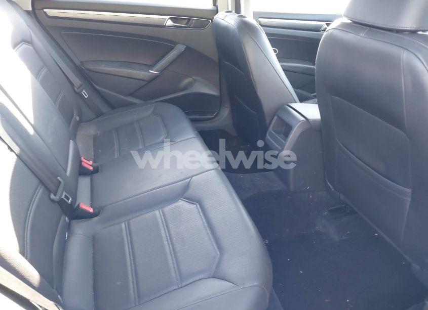 Photo 8 of 2017 Volkswagen Passat 1.8T R-LINE (VIN 1VWDT7A3XHC038398)