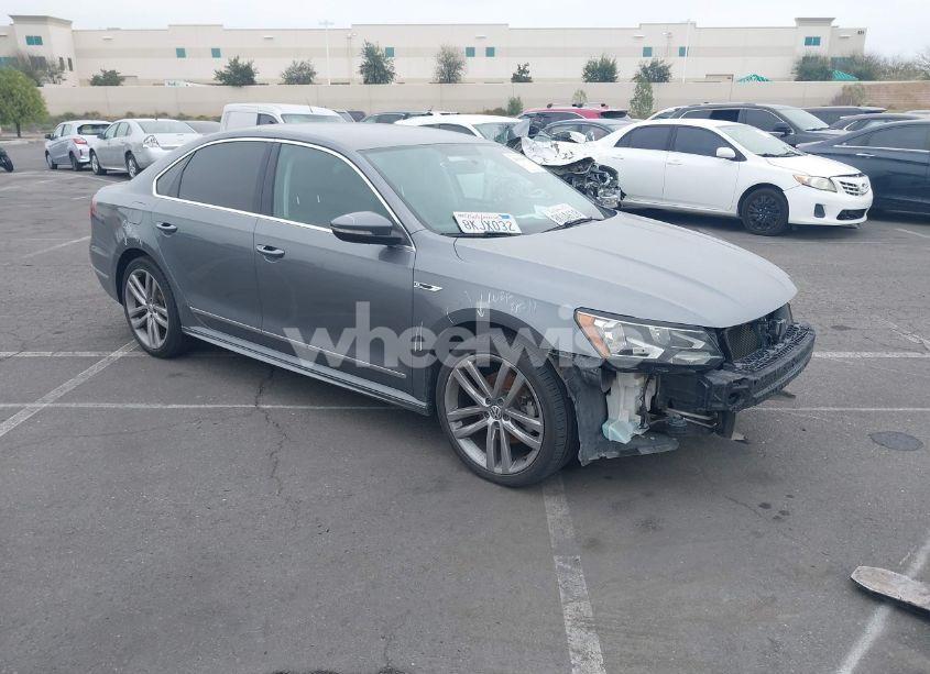 2017 Volkswagen Passat 1.8T R-LINE (VIN 1VWDT7A3XHC051006) main photo