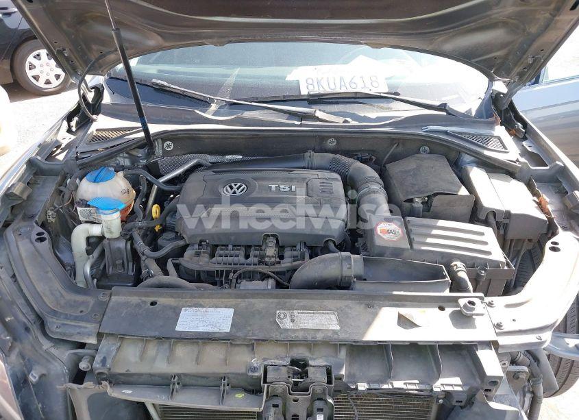 Photo 10 of 2017 Volkswagen Passat 1.8T R-LINE (VIN 1VWDT7A3XHC051006)