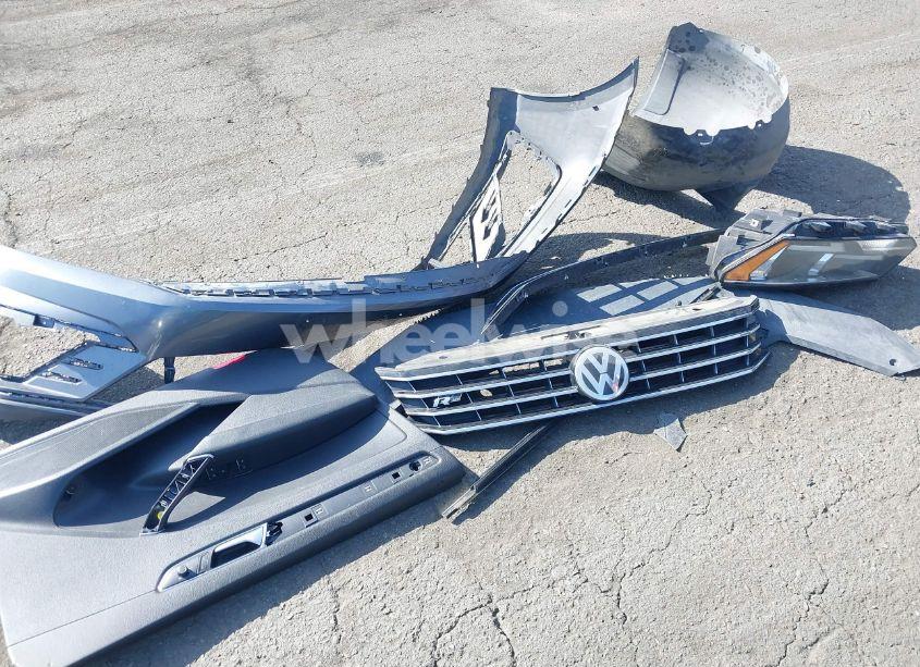 Photo 12 of 2017 Volkswagen Passat 1.8T R-LINE (VIN 1VWDT7A3XHC051006)