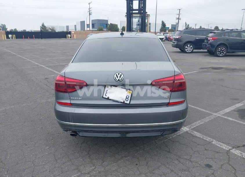 Photo 17 of 2017 Volkswagen Passat 1.8T R-LINE (VIN 1VWDT7A3XHC051006)