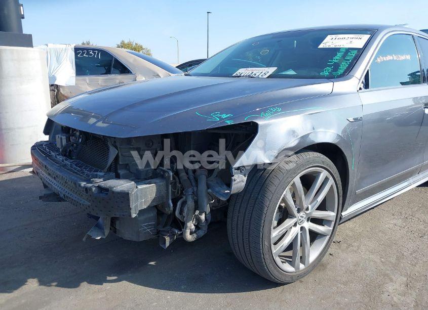 Photo 6 of 2017 Volkswagen Passat 1.8T R-LINE (VIN 1VWDT7A3XHC051006)