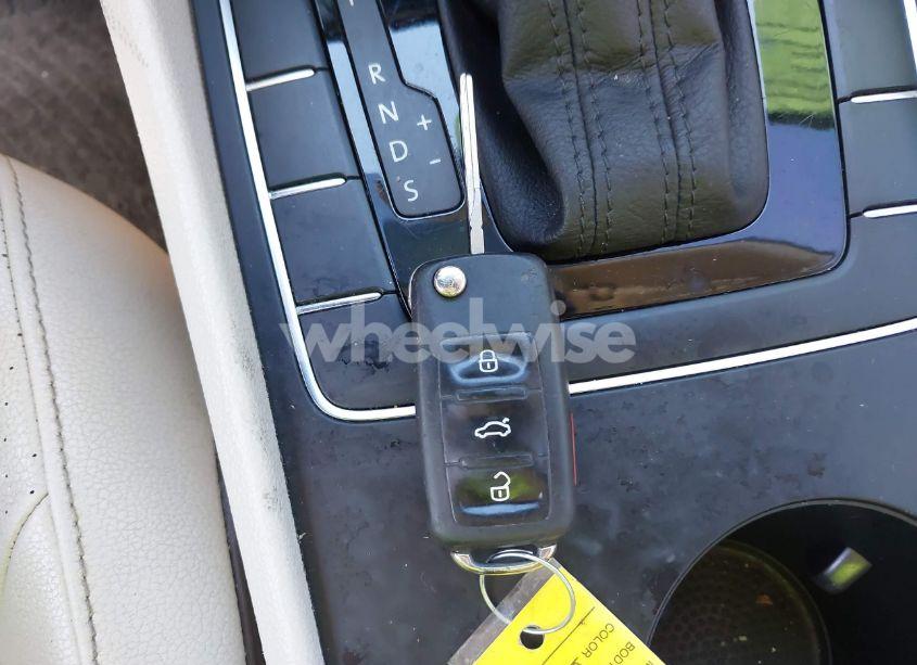 Photo 11 of 2017 Volkswagen Passat 1.8T R-LINE (VIN 1VWDT7A3XHC054164)