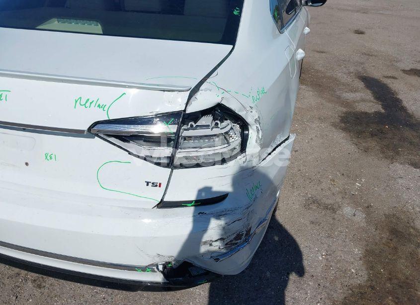 Photo 6 of 2017 Volkswagen Passat 1.8T R-LINE (VIN 1VWDT7A3XHC054164)