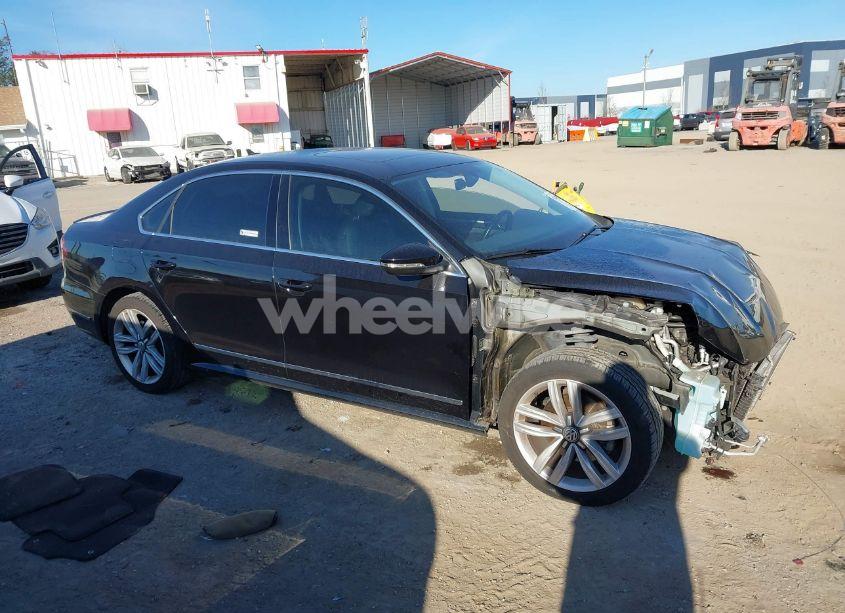 Photo 14 of 2017 Volkswagen Passat 1.8T SE (VIN 1VWGT7A31HC068970)