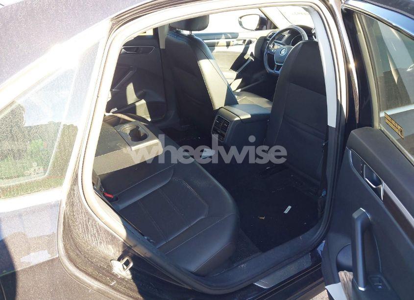 Photo 8 of 2017 Volkswagen Passat 1.8T SE (VIN 1VWGT7A31HC068970)