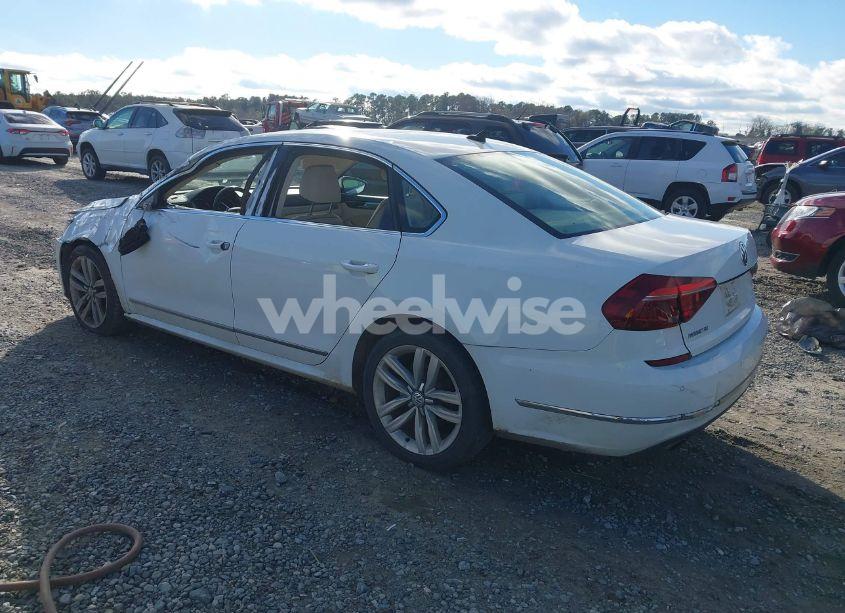 Photo 3 of 2017 Volkswagen Passat 1.8T SE (VIN 1VWGT7A32HC015971)