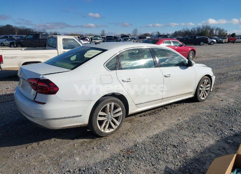 Photo 4 of 2017 Volkswagen Passat 1.8T SE (VIN 1VWGT7A32HC015971)