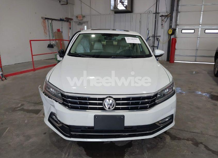 Photo 12 of 2017 Volkswagen Passat 1.8T SE (VIN 1VWGT7A33HC001397)