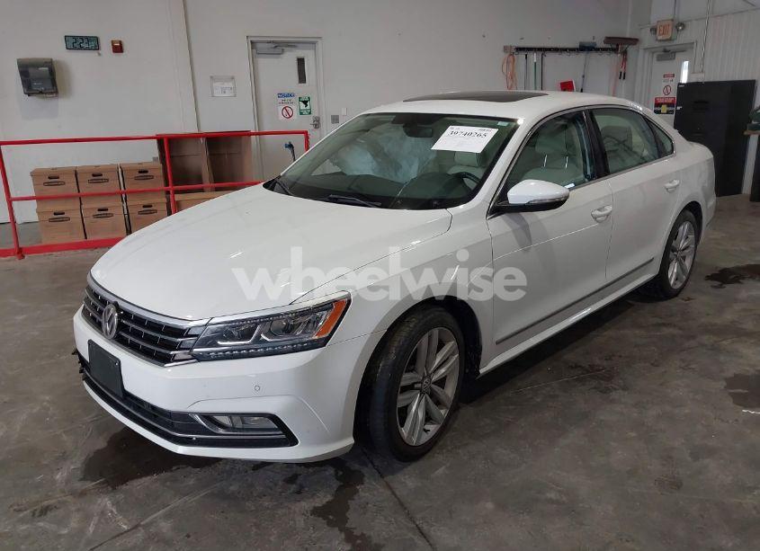 Photo 2 of 2017 Volkswagen Passat 1.8T SE (VIN 1VWGT7A33HC001397)