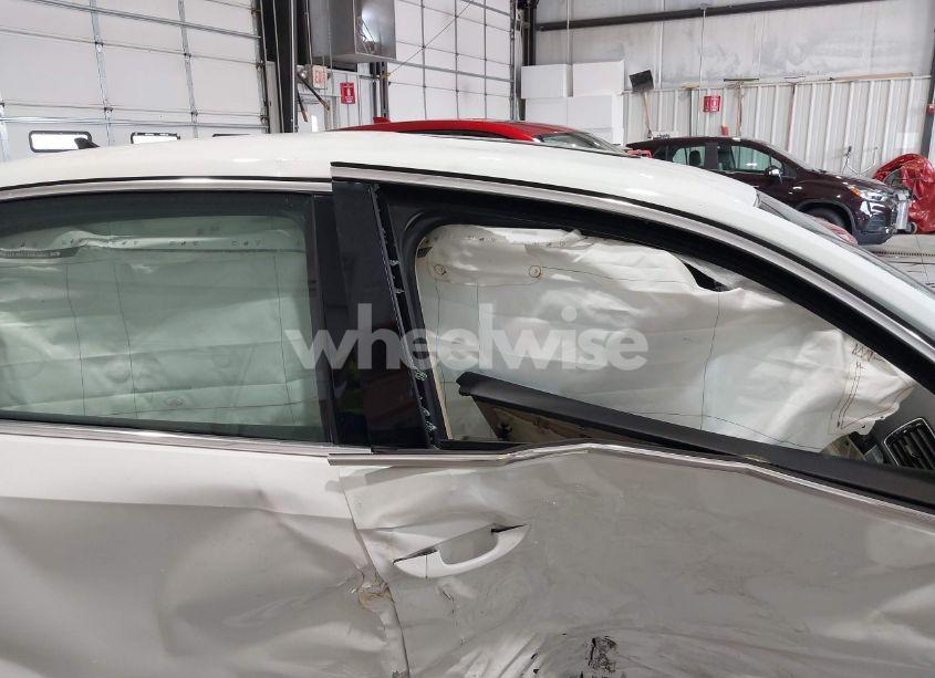 Photo 21 of 2017 Volkswagen Passat 1.8T SE (VIN 1VWGT7A33HC001397)