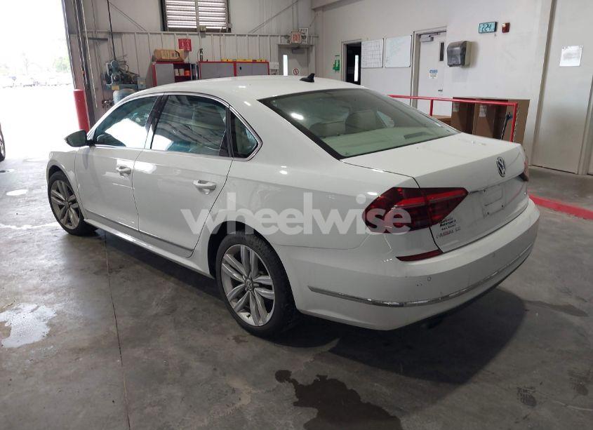 Photo 3 of 2017 Volkswagen Passat 1.8T SE (VIN 1VWGT7A33HC001397)