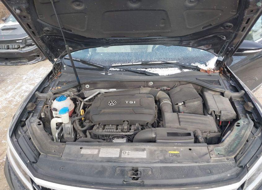 Photo 10 of 2017 Volkswagen Passat 1.8T SE (VIN 1VWGT7A33HC041284)