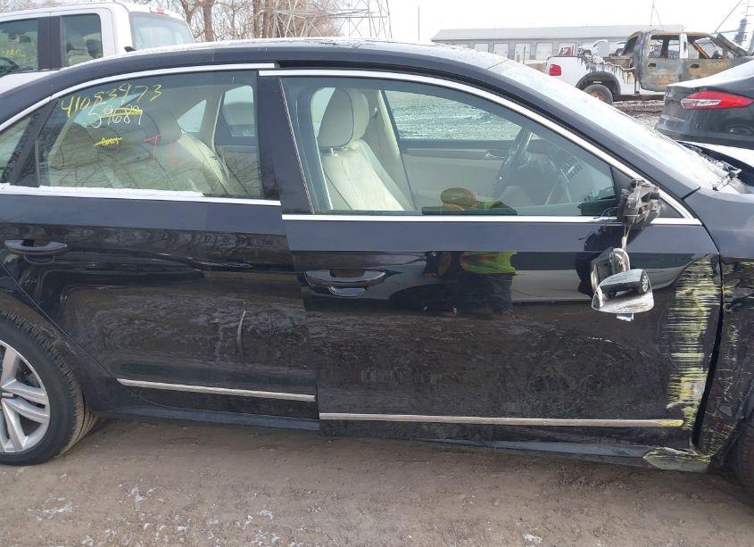 Photo 13 of 2017 Volkswagen Passat 1.8T SE (VIN 1VWGT7A33HC041284)