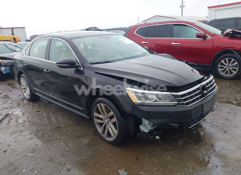 2017 Volkswagen Passat 1.8T SE (VIN 1VWGT7A33HC081221) main photo