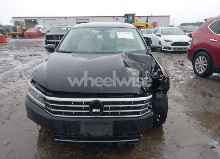 Photo 12 of 2017 Volkswagen Passat 1.8T SE (VIN 1VWGT7A33HC081221)