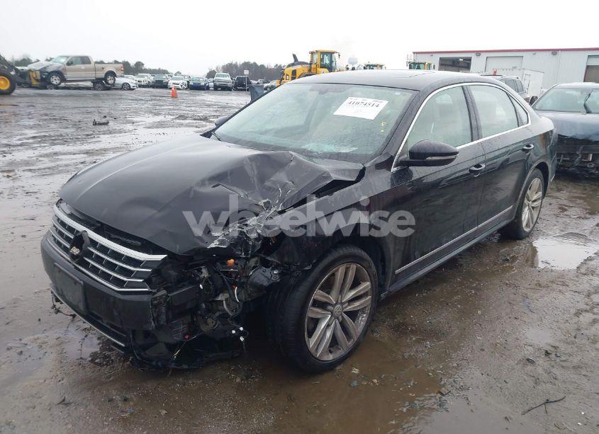 Photo 2 of 2017 Volkswagen Passat 1.8T SE (VIN 1VWGT7A33HC081221)