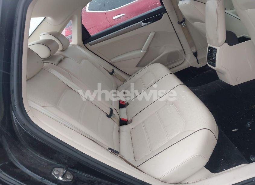 Photo 8 of 2017 Volkswagen Passat 1.8T SE (VIN 1VWGT7A33HC081221)