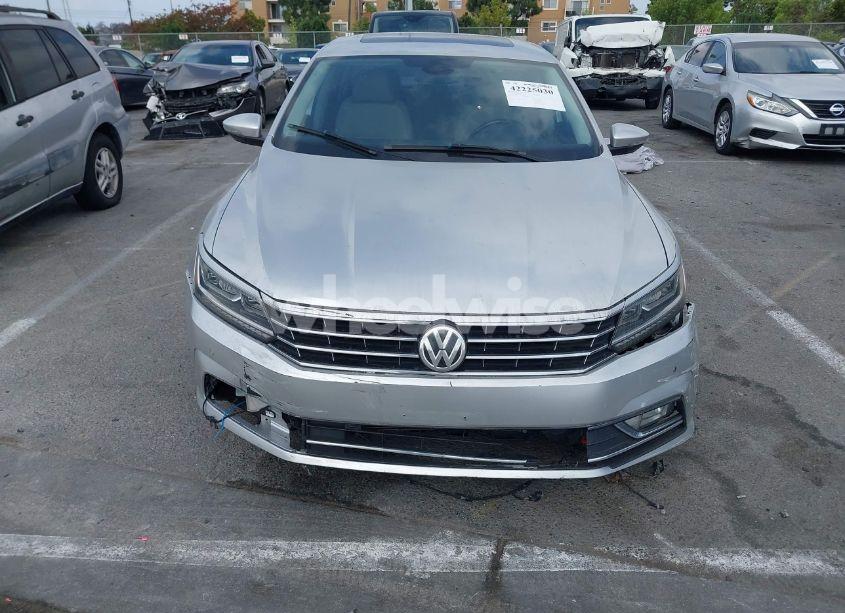 Photo 12 of 2017 Volkswagen Passat 1.8T SE (VIN 1VWGT7A35HC061276)