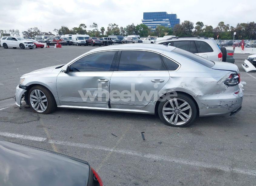Photo 14 of 2017 Volkswagen Passat 1.8T SE (VIN 1VWGT7A35HC061276)