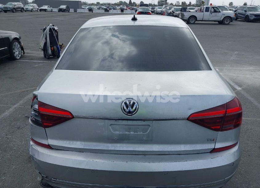 Photo 16 of 2017 Volkswagen Passat 1.8T SE (VIN 1VWGT7A35HC061276)