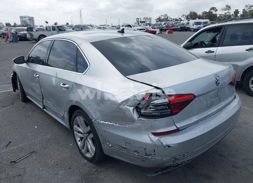 Photo 3 of 2017 Volkswagen Passat 1.8T SE (VIN 1VWGT7A35HC061276)