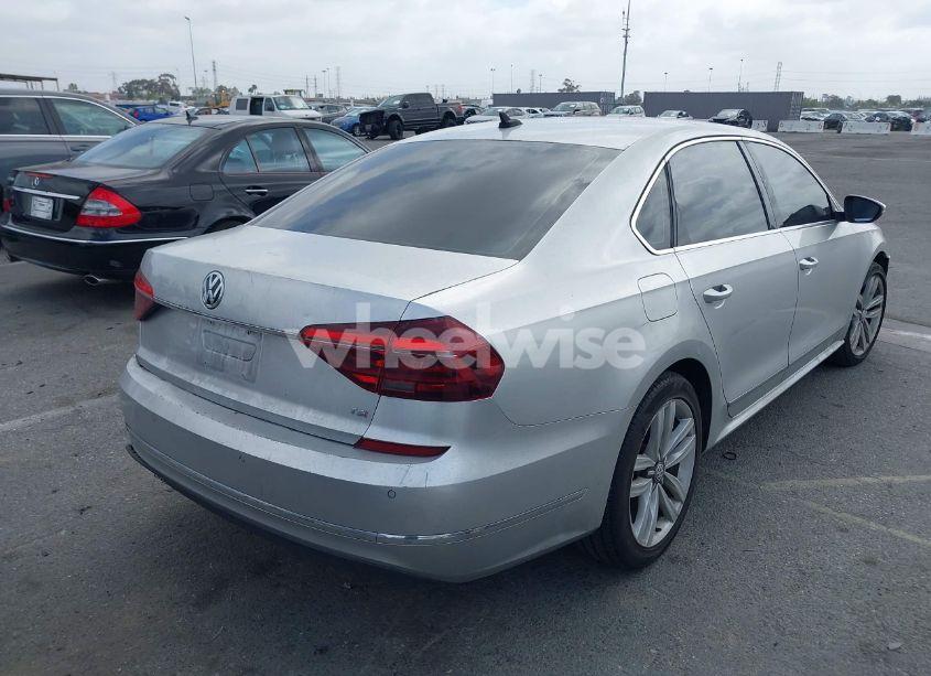 Photo 4 of 2017 Volkswagen Passat 1.8T SE (VIN 1VWGT7A35HC061276)