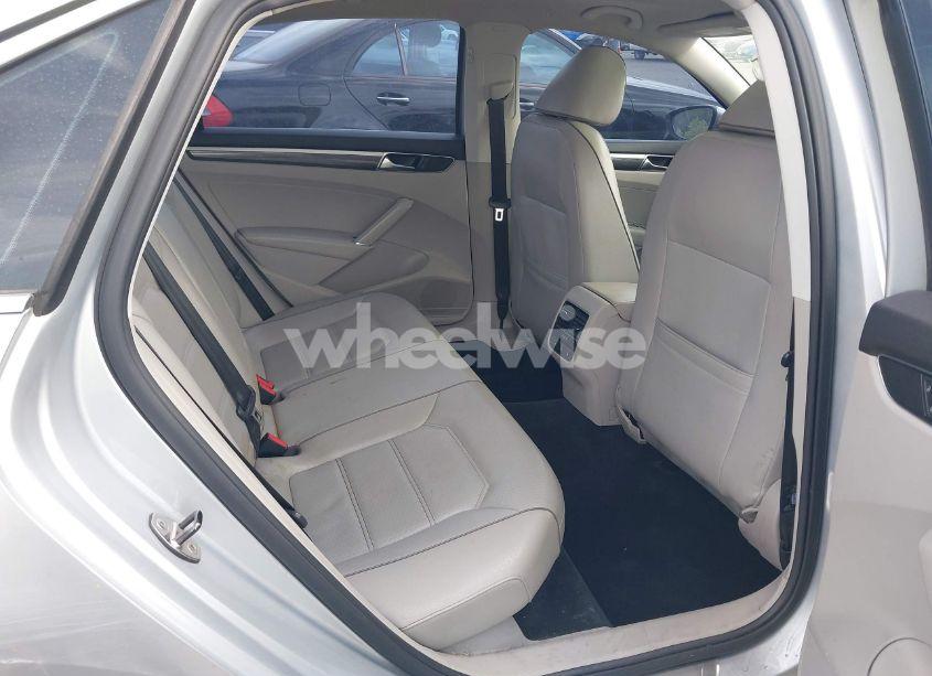 Photo 8 of 2017 Volkswagen Passat 1.8T SE (VIN 1VWGT7A35HC061276)