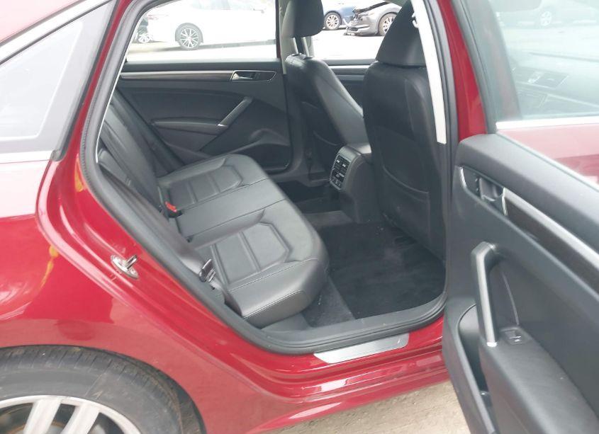 Photo 8 of 2017 Volkswagen Passat 1.8T SE (VIN 1VWGT7A35HC082421)