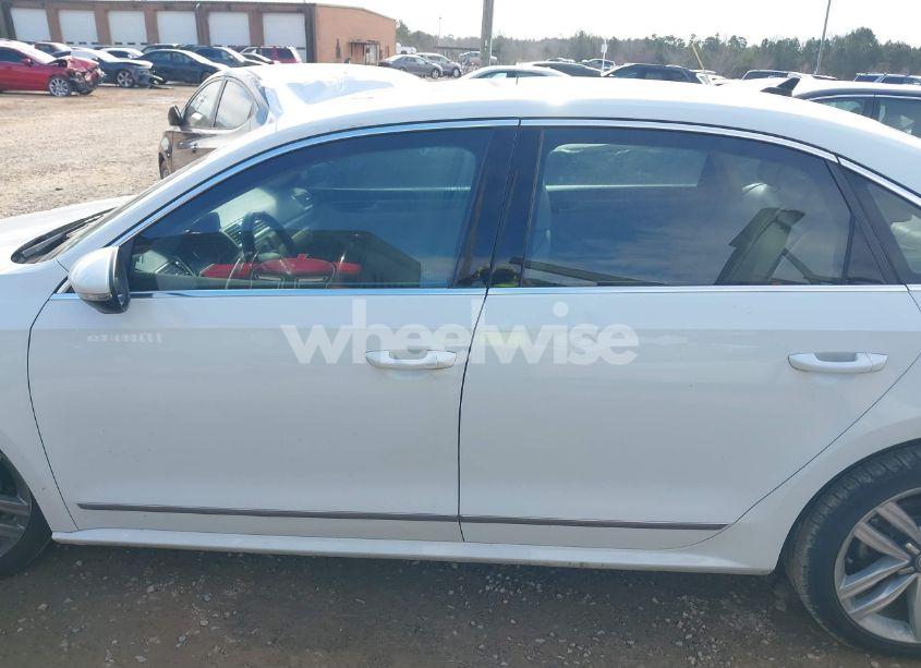 Photo 14 of 2017 Volkswagen Passat 1.8T SE (VIN 1VWGT7A36HC037052)