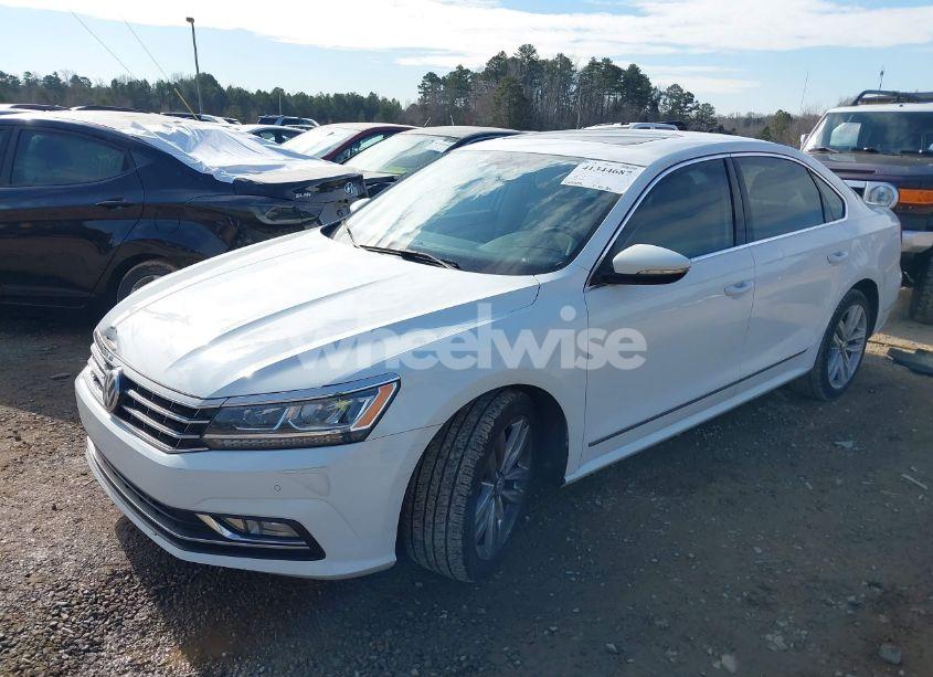 Photo 2 of 2017 Volkswagen Passat 1.8T SE (VIN 1VWGT7A36HC037052)