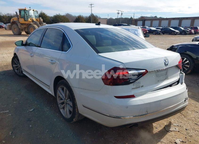 Photo 3 of 2017 Volkswagen Passat 1.8T SE (VIN 1VWGT7A36HC037052)