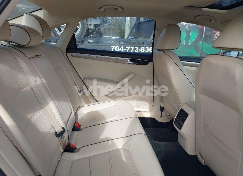 Photo 8 of 2017 Volkswagen Passat 1.8T SE (VIN 1VWGT7A36HC037052)