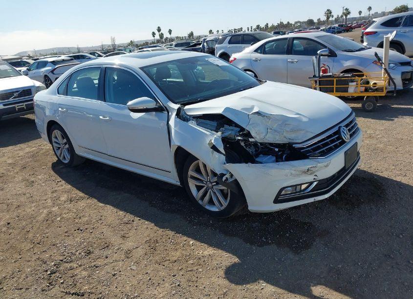 2017 Volkswagen Passat 1.8T SE (VIN 1VWGT7A36HC066986) main photo