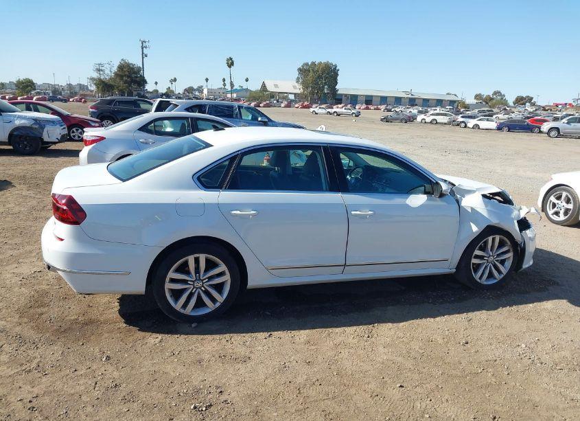 Photo 13 of 2017 Volkswagen Passat 1.8T SE (VIN 1VWGT7A36HC066986)
