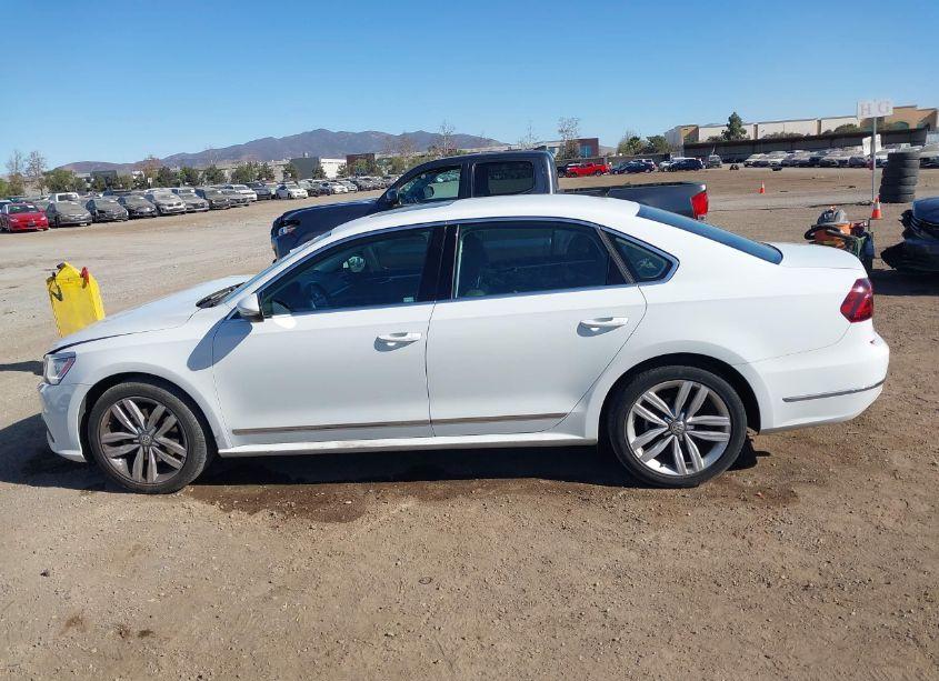 Photo 14 of 2017 Volkswagen Passat 1.8T SE (VIN 1VWGT7A36HC066986)