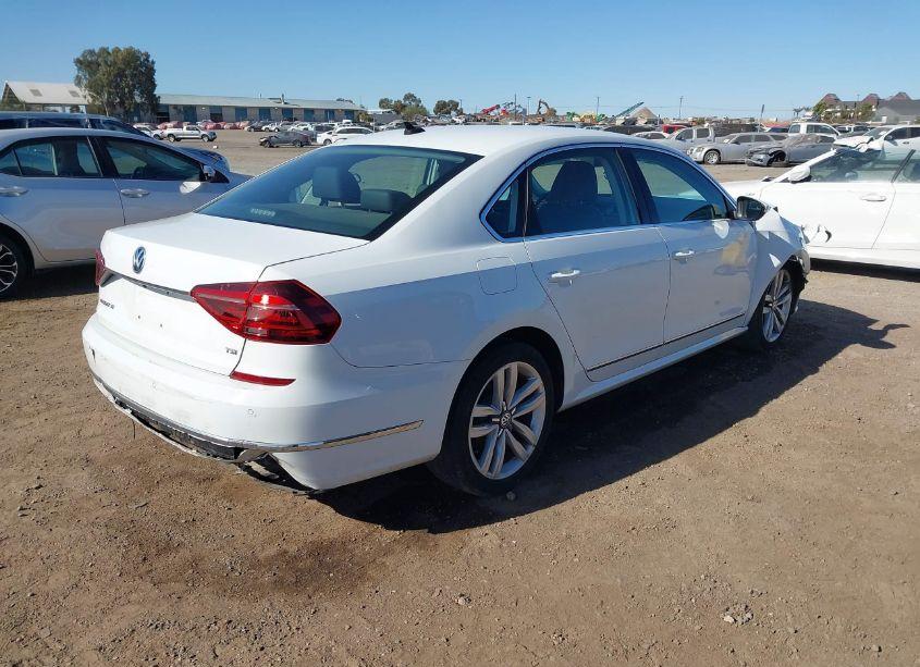 Photo 4 of 2017 Volkswagen Passat 1.8T SE (VIN 1VWGT7A36HC066986)