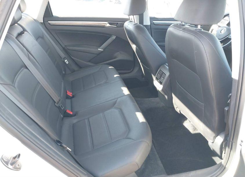 Photo 8 of 2017 Volkswagen Passat 1.8T SE (VIN 1VWGT7A36HC066986)