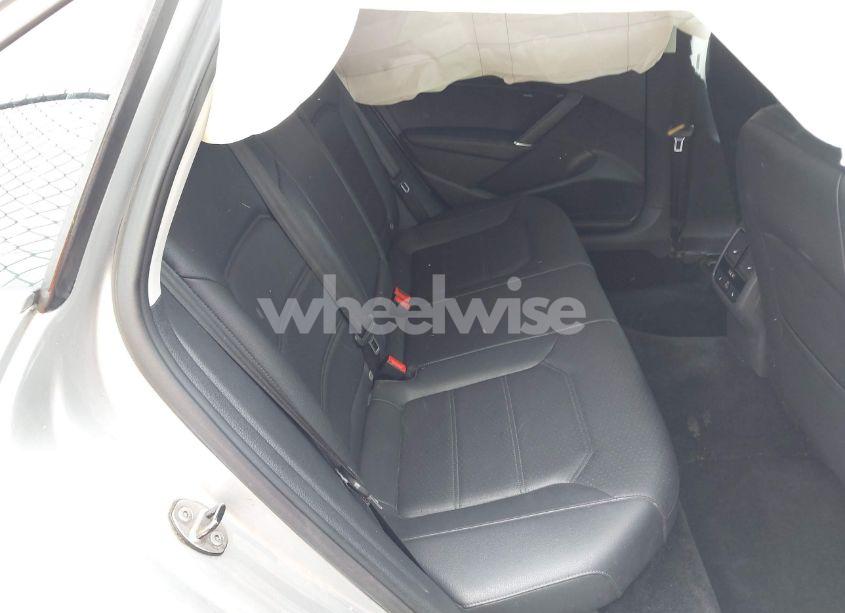 Photo 8 of 2017 Volkswagen Passat 1.8T SE (VIN 1VWGT7A37HC011964)