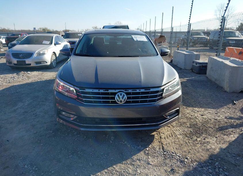 Photo 13 of 2017 Volkswagen Passat 1.8T SE (VIN 1VWGT7A38HC018552)