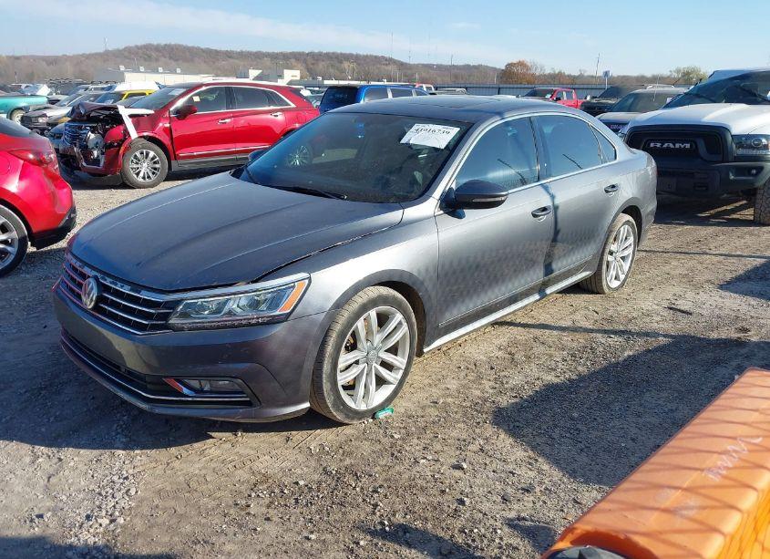 Photo 2 of 2017 Volkswagen Passat 1.8T SE (VIN 1VWGT7A38HC018552)