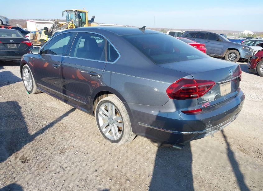 Photo 3 of 2017 Volkswagen Passat 1.8T SE (VIN 1VWGT7A38HC018552)