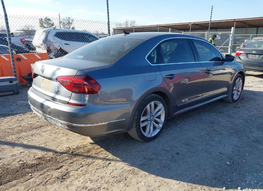 Photo 4 of 2017 Volkswagen Passat 1.8T SE (VIN 1VWGT7A38HC018552)