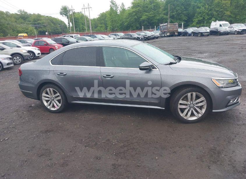 Photo 13 of 2017 Volkswagen Passat 1.8T SE (VIN 1VWGT7A38HC039272)